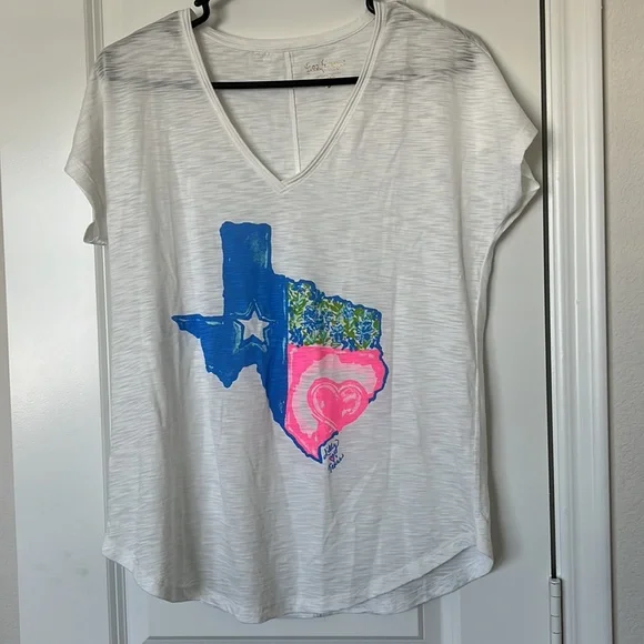 Lilly Pulitzer “Lilly loves Texas” Shirt - Picture 8 of 10